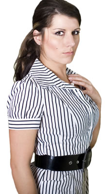 wear a vertical striped dress to look slimmer